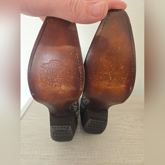 Corral Grey Fur Laser & Studs Shortie Leather Boots Womens 10 Snip Toe 2-inch Co - Picture 6 of 9